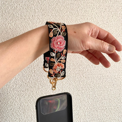 インド刺繍リボン スマホストラップ ハンドストラップ ショートストラップ ベージュブルー 薔薇 8枚目の画像