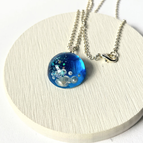 海の泡ネックレス / レジン ネックレス・ペンダント 華昇 優羽 通販
