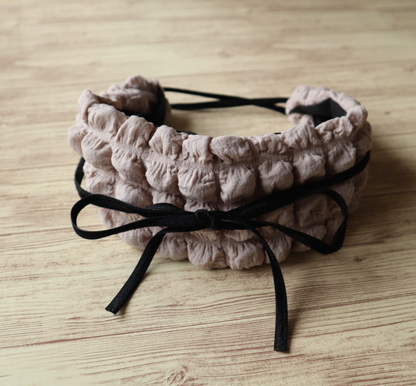 Poko Poko 髮帶由爆米花織物製成（用絲帶繫起來，灰色） 第1張的照片