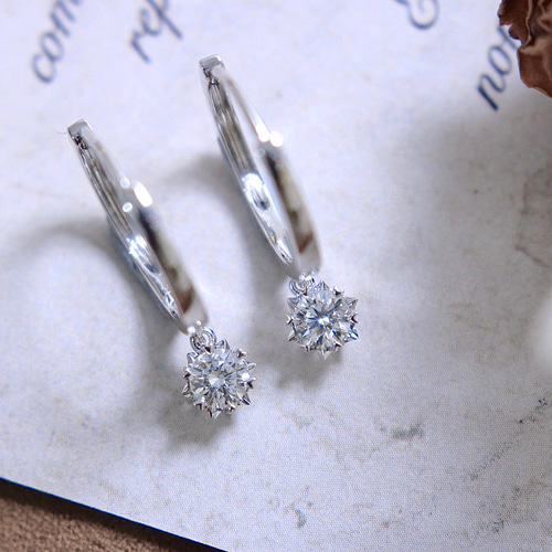 ダイヤモンド ピアス 0.38CT