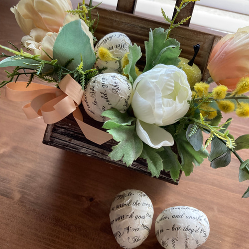 壁掛けイースターアレンジ・アーティフィシャルフラワー。 その他素材