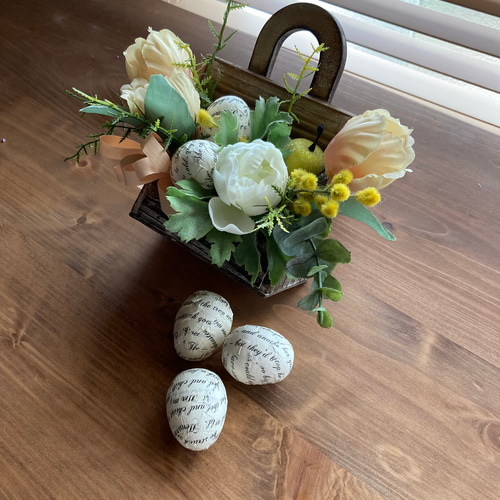 壁掛けイースターアレンジ・アーティフィシャルフラワー。 その他素材