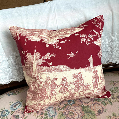 フランス製　ヴィンテージ生地　大きいクッション(103cm x 130cm) フランス製ヴィンテージ生地大きいクッション(103cm x 130cm)