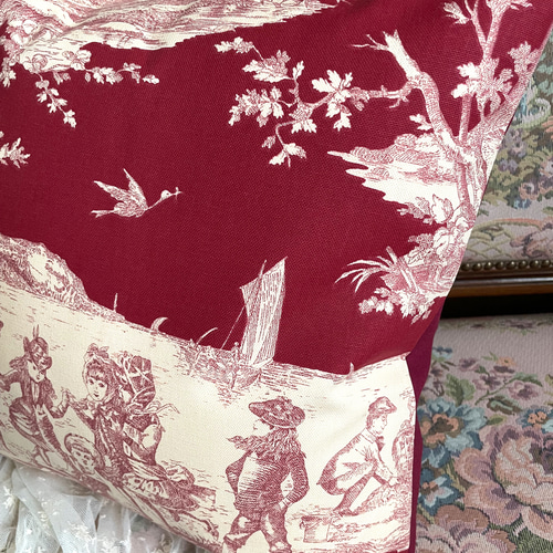 フランス　ヴィンテージ　トワル・ド・ジュイ クッションカバー クリーム色と赤 フランス ヴィンテージ トワル・ド・ジュイ クッションカバー クリーム