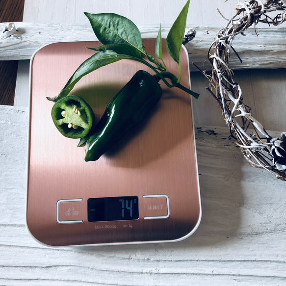 デジタルキッチンスケール1g〜10キロ対応　計量器　ピンクゴールド色　電池付き　ハンドメイド　にも 1枚目の画像