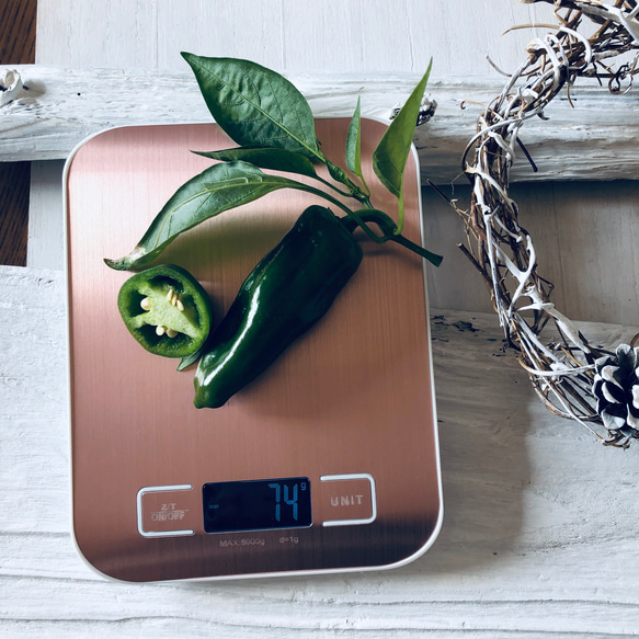 デジタルキッチンスケール1g〜10キロ対応　計量器　ピンクゴールド色　電池付き　ハンドメイド　にも 2枚目の画像