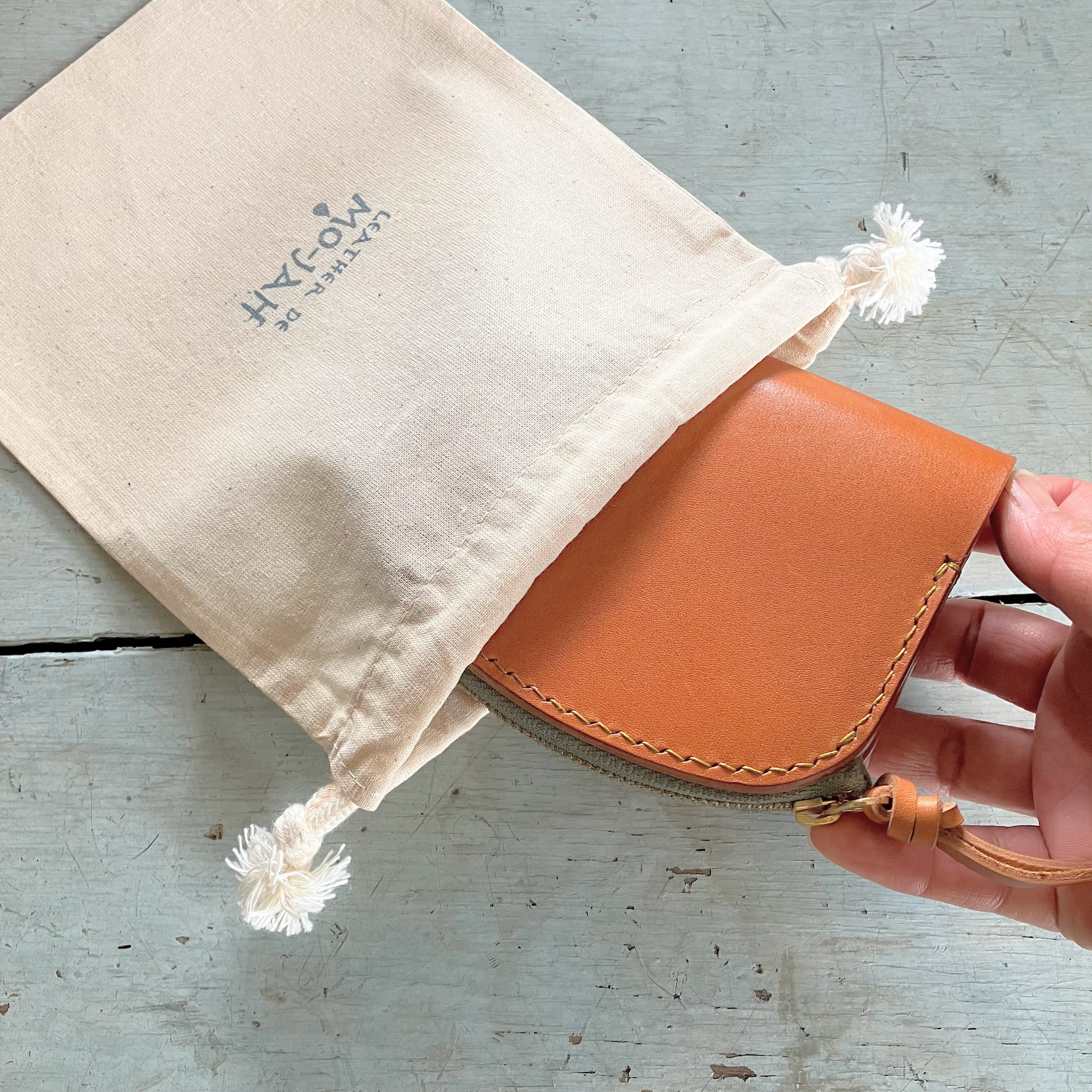 【手縫い二つ折り革財布】L字ファスナー小銭入れナチュラルブラウンシンプル・ナチュラルなヌメ革・ギフト・レディース・メンズ