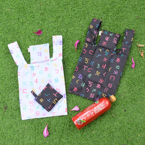台湾レトロなエコバッグ【ボポモフォ柄】　コンビニサイズ　防水布　レトロ柄　折り畳み簡単　買い物袋　SDGS 2枚目の画像