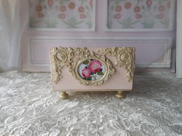 ヴィンテージ調　薔薇のマリーアントワネットの木製ボックス 14枚目の画像