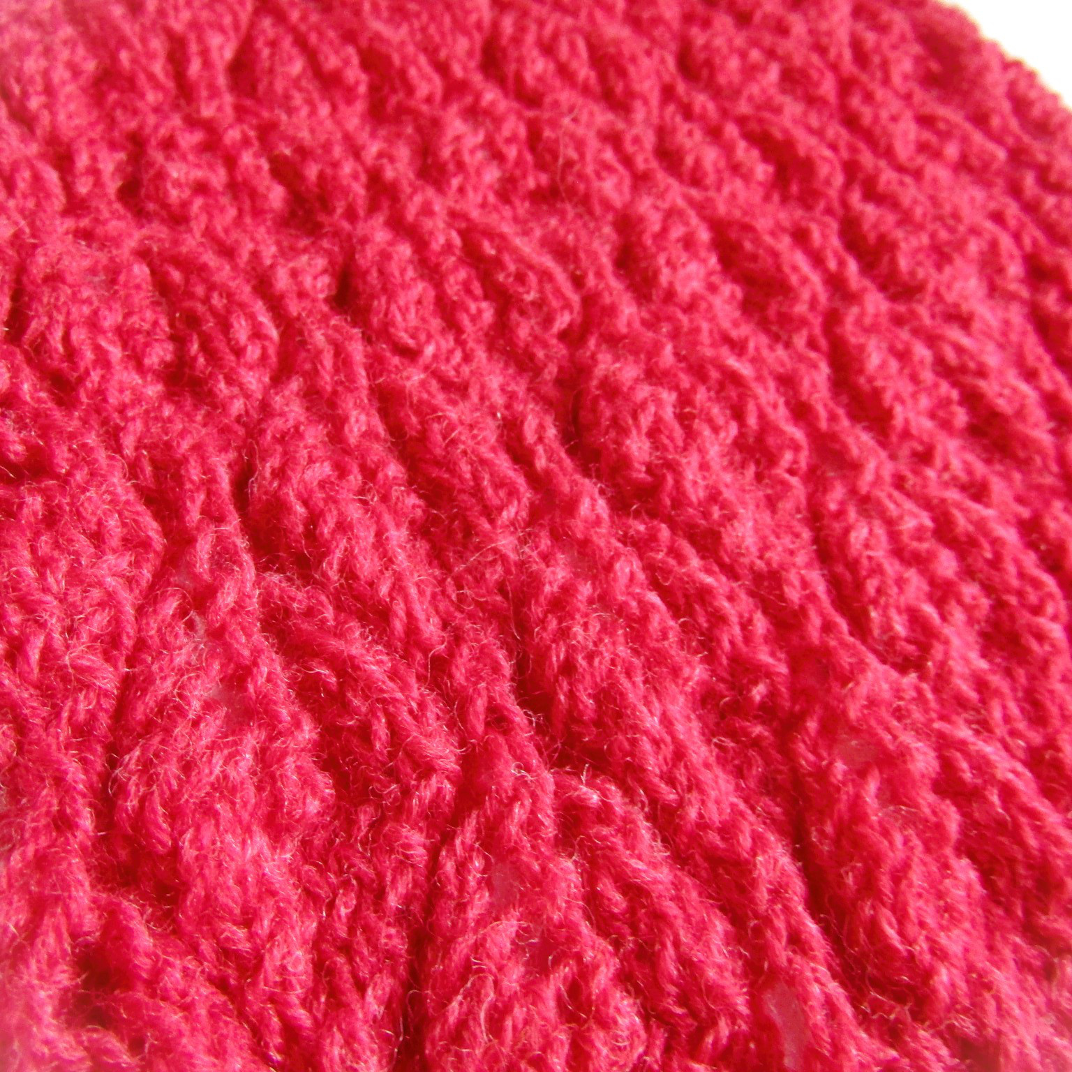 ❁手編み❁木の葉模様のストール(ルビー)❁creema限定❁