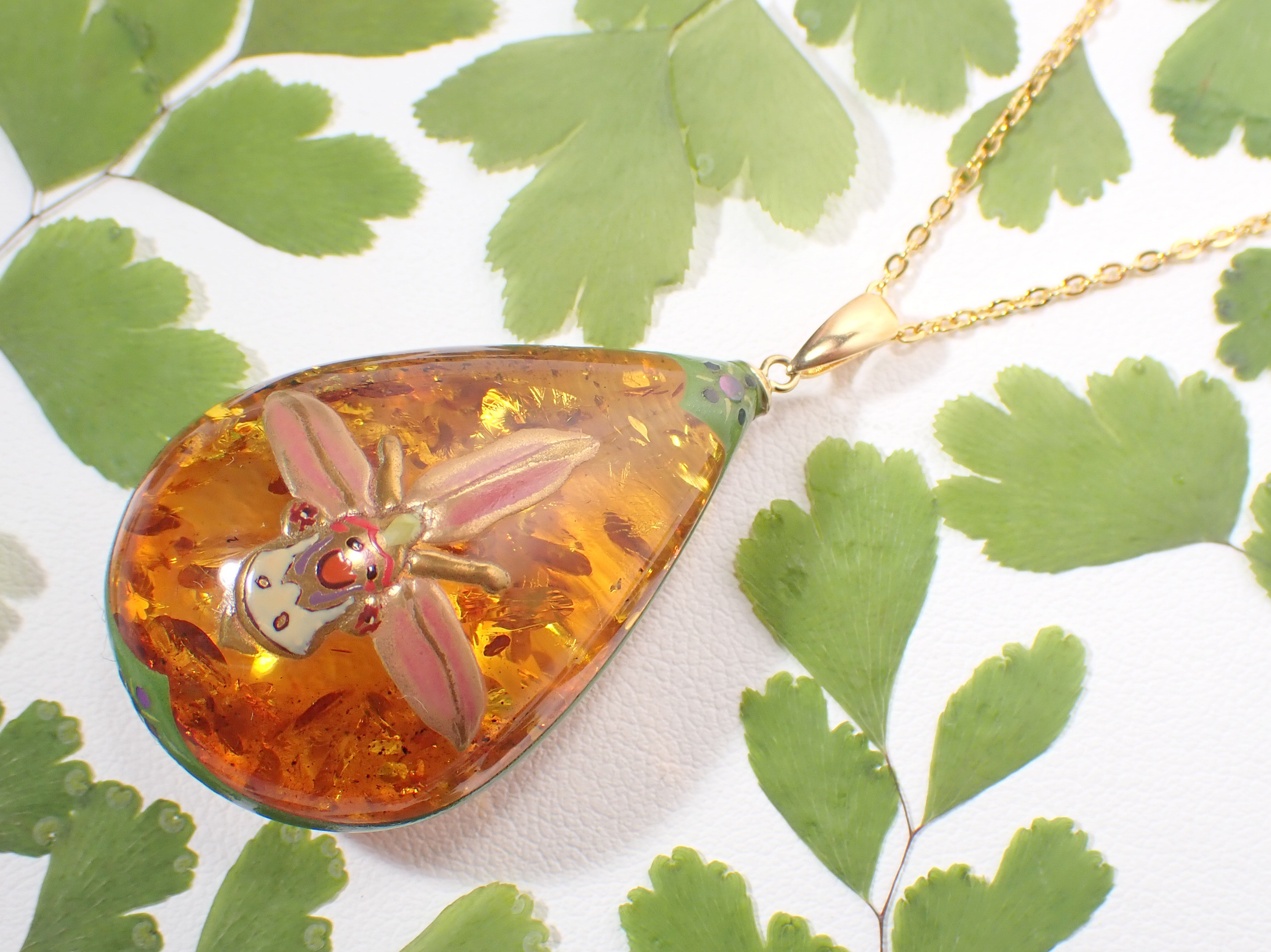 蒔絵ペンダント　”マルハナバチラン” / 琥珀、Ｋ１８