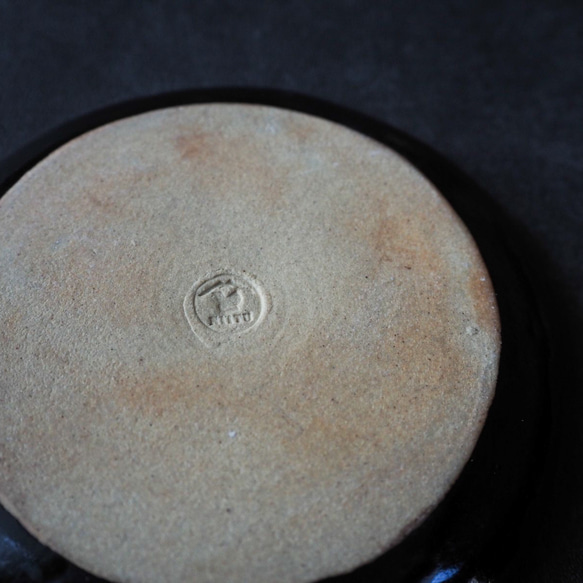 刻花草木紋皿｜陶器のキャンドルプレート キャンドルトレイ アクセサリートレイ 5枚目の画像