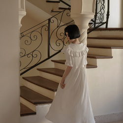 白色 法式復古花邊V領洋裝 棉質褶皺機理垂墜風琴寬鬆A字連身裙 第17張的照片