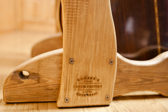 【オーダー品】手作り木工　木製ギタースタンド （古材） ２本掛け 6枚目の画像
