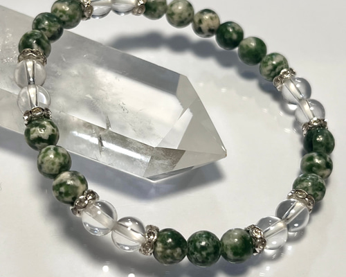 中国道教守り翡翠、天然石 再販【癒し·お守り】ソーシュライト(中国翡翠) × 水晶 パワー·ストーン