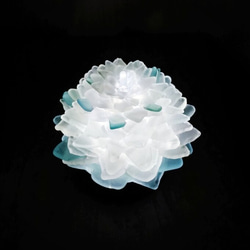 【オーダー】シーグラスのお花のランプシェード ホワイト＆ブルー×ライトブルー 霞（かすみ）ラッピング対応【海灯花】 11枚目の画像