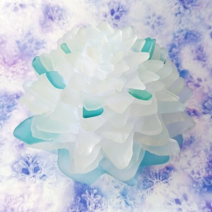 【オーダー】シーグラスのお花のランプシェード ホワイト＆ブルー×ライトブルー 霞（かすみ）ラッピング対応【海灯花】