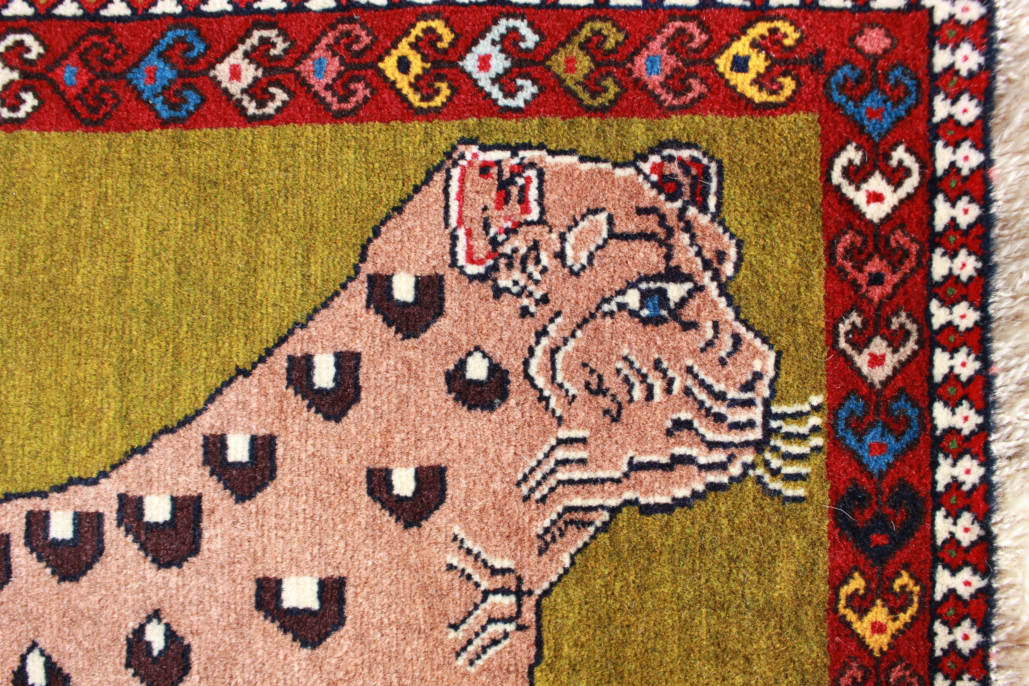 ヤラメ　チーターラグ　ギャッベ