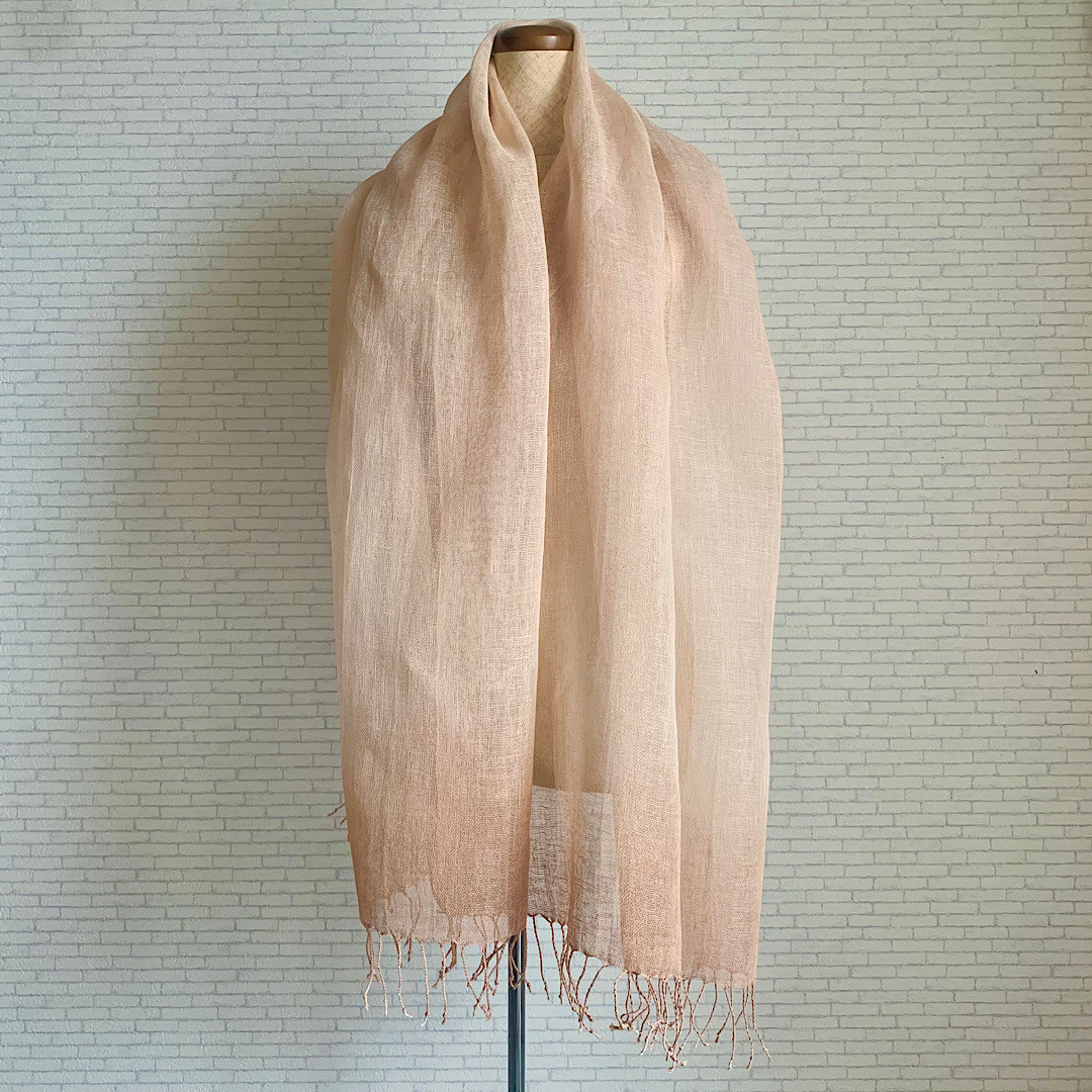 山桜染めの麻ストール　薄桜