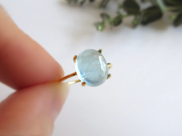 [三月生日石] 10 x 8 毫米美麗的「海藍寶石」凸圓面戒指 [僅一件] 第9張的照片