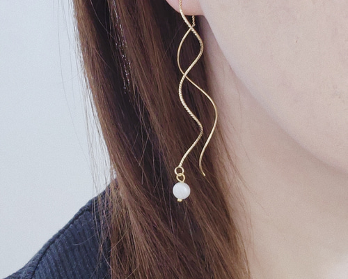 101Po【高品質✨】パールピアス　アメリカン　ひねりスティック　淡水　揺れる 4c0a0279b0b193bb3f47ca706597e9
