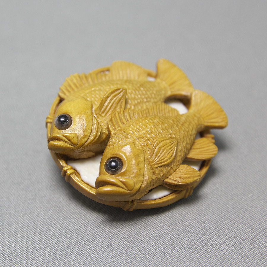 【根付】陸前國 春告魚（りくぜんのくに はるつげうお）／ 変わりゆく三陸の海に想いを馳せて（御蔵島産 黄楊材 使用）