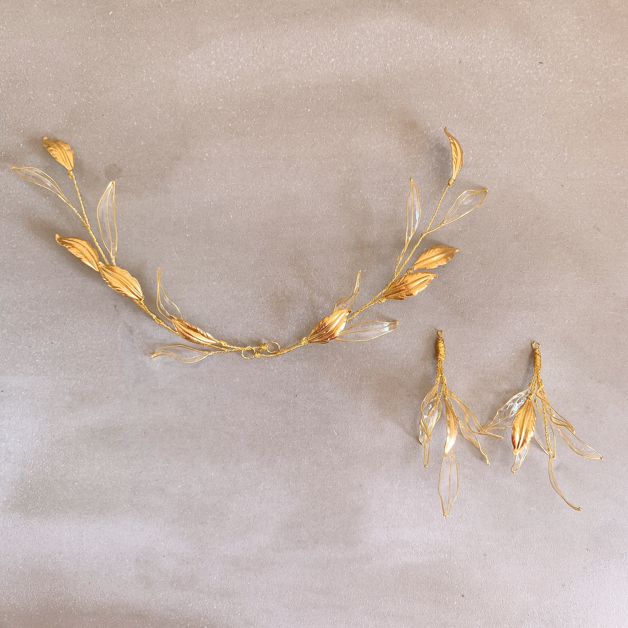 セット アメリカンフラワー ブライダル ウェディング ヘッド ピアス イヤリング ヘアアクセサリー リーフ ゴールド 4,640円