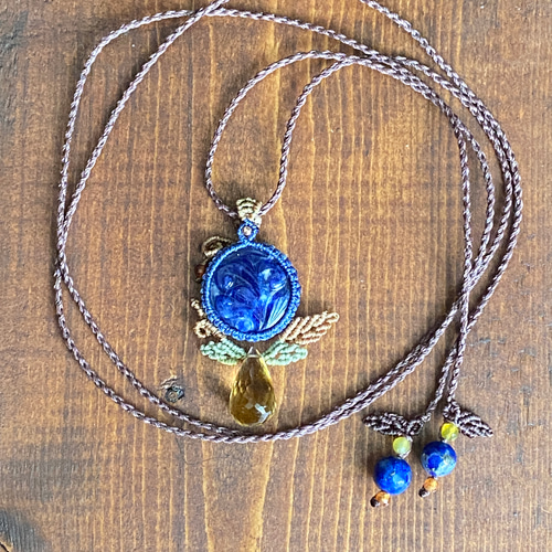 ソーダライト♢ボタニカルハンドカービング＋シトリンのビーズ