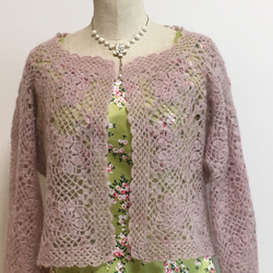 【限定1点・完成品】桜色のふわふわモヘアで手編みしたカーディガン（ボレロ） 1枚目の画像