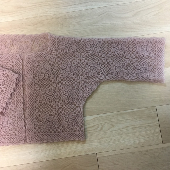 【限定1点・完成品】桜色のふわふわモヘアで手編みしたカーディガン（ボレロ） 3枚目の画像