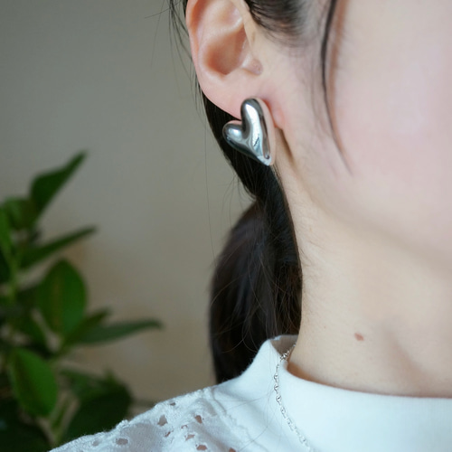 ぷっくりハートのメタルピアス・イヤリング・ノンホールピアス