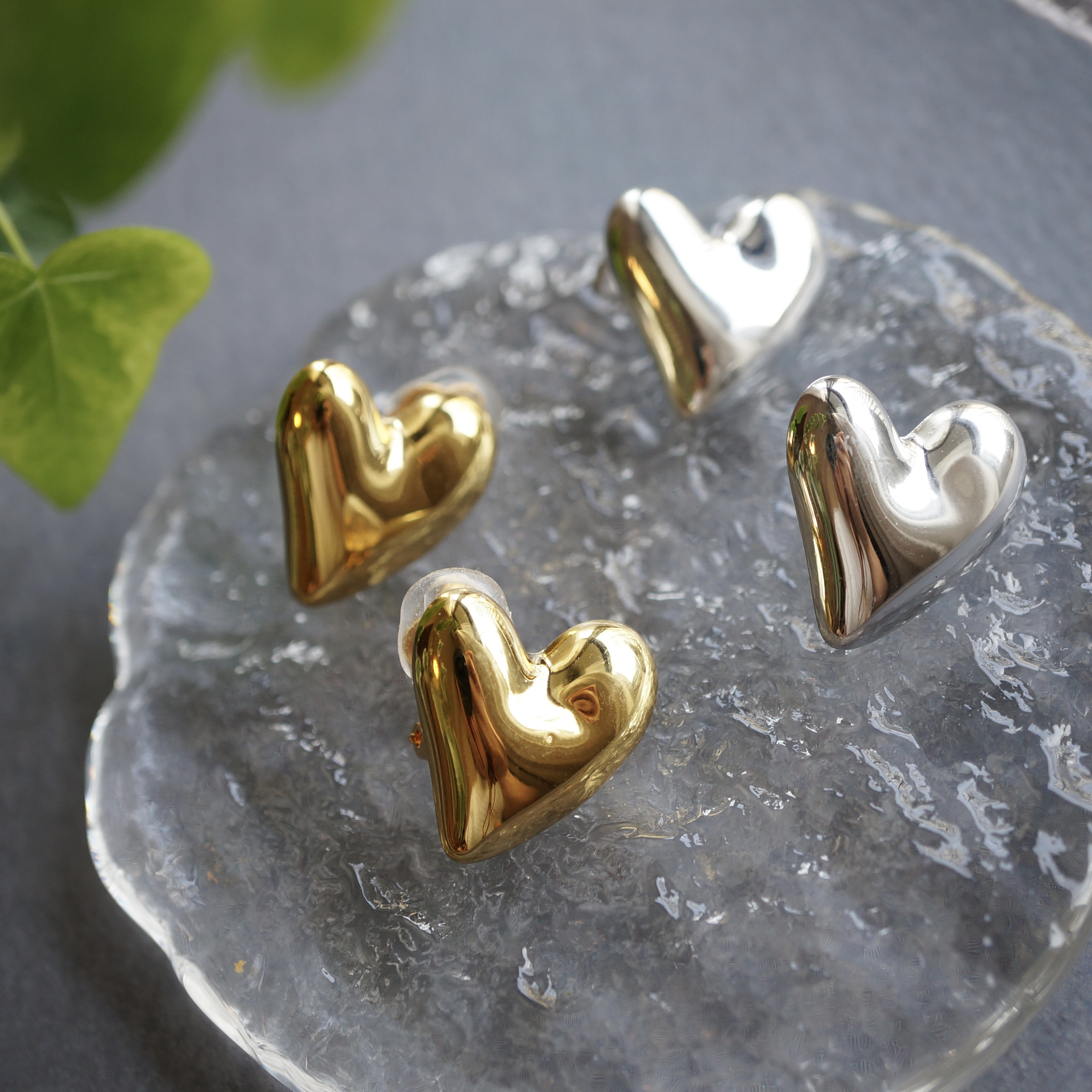 ぷっくりハートのメタルピアス・イヤリング・ノンホールピアス □金属