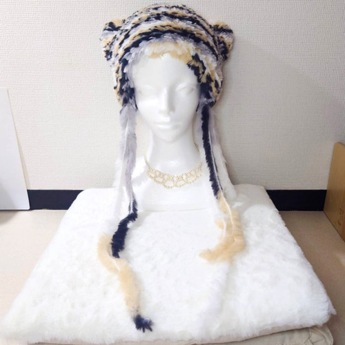 キャットヤーンで編んだふわとろ猫耳ニット帽〈ミケ〉 ニット帽