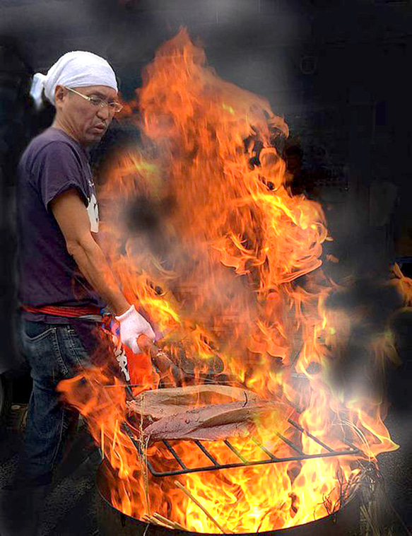 ［送料無料］　地元高知人も、これは美味い！とうならせる！一本釣り地鰹の藁焼きタタキ（旬凍）［送料無料］ 2枚目の画像