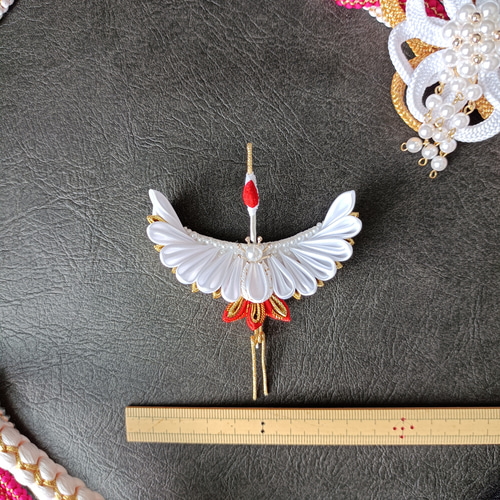 祝鶴✴小»つまみ細工 髪飾り ヘア飾り 白サテン 和婚 成人式 結婚式