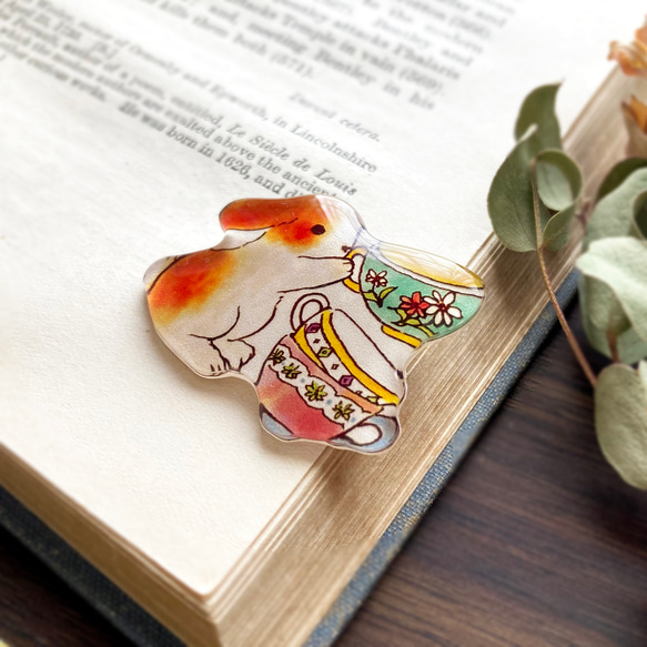 Lop rabbit & teacup brooch｜たれ耳うさぎ＆ティーカップブローチ〔動物シリーズ〕 4枚目の画像