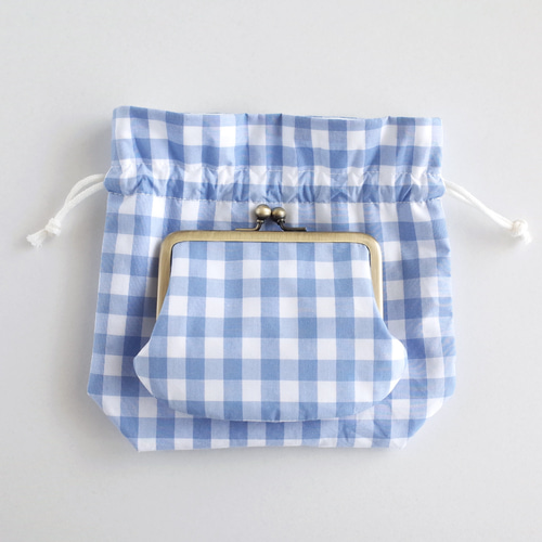 マチのあるシンプルな巾着ポーチ ギンガムチェック グレー