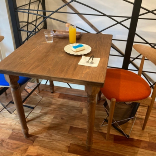 ろくろ足80cm奥行70㎝ #カウンターテーブル #ネイルテーブル #ネイル