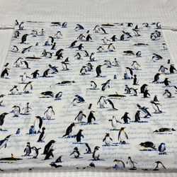 大きな巾着袋　縦50ｃｍ　横50ｃｍ　  ペンギン柄 1枚目の画像