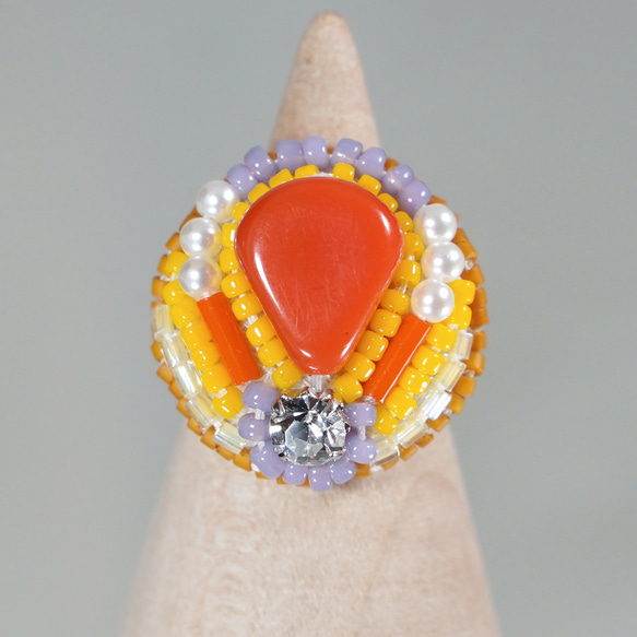 おゃべりな指輪100 フリーサイズ　ビーズ刺繍のリング　オレンジ　マルチカラー　個性的 4枚目の画像
