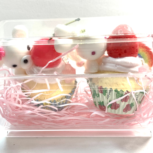 ☆うさぎとクマのカップケーキ 樹脂粘土 ミニチュア 苺
