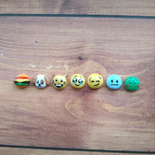 ネイルアート 3Dパーツ * 絵文字 顔文字 ネイルチップ（つけ爪） pua