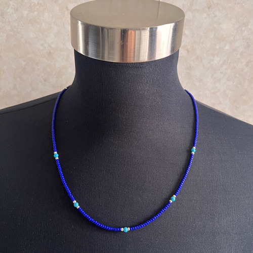 青と黒のガラスビーズ ネックレス クリスタルガラス モチーフ ネックレス 青 ブルー ビーズ