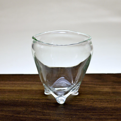 三つ足ゆらぎグラス（リサイクルガラス）B 6枚目の画像
