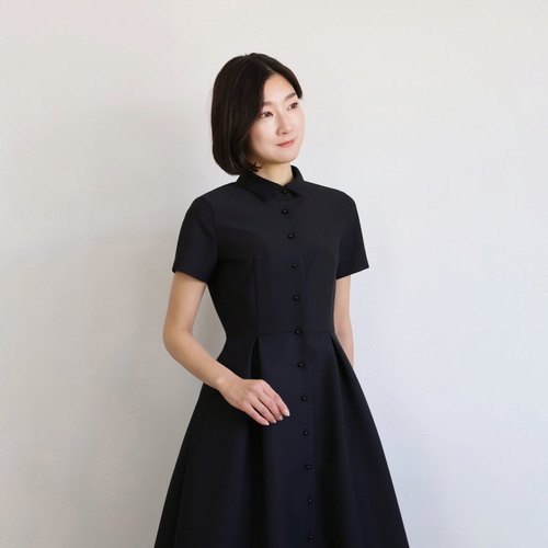 jolie mignonエアロストレッチ素材 襟付き半袖ワンピース エアロストレッチ素材 襟付き半袖ワンピース jolie mignon