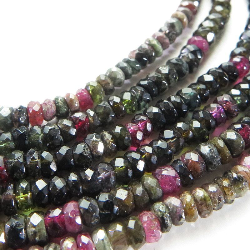 TOR-MLT-BTT-008H　トルマリン　ボタンカット5mm　1連