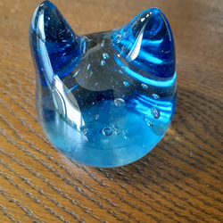 ガラス青猫さんリング仮おき、ペーパーウェイト 2枚目の画像