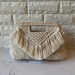 マクラメ編み リュック バッグ　フリンジ　生成り　ホワイト　白 マクラメ編み リュック バッグ フリンジ 生成り ホワイト 白