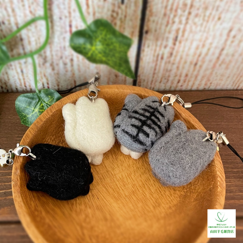 受注製作】プチねこストラップ☆羊毛フェルト その他アクセサリー 山田