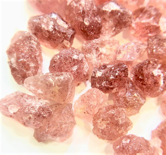 【希少!!】ストロベリークォーツ(苺水晶)入荷しました！原石『恋愛の御守りとして最高峰のストーン』 6枚目の画像